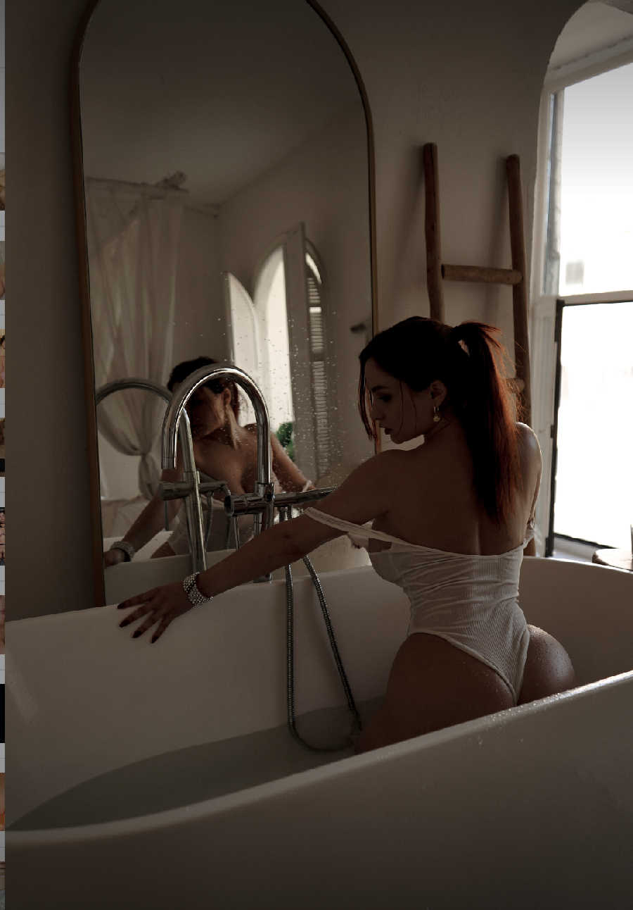 A playful frame from Miranda Faith nude — online in Huainan