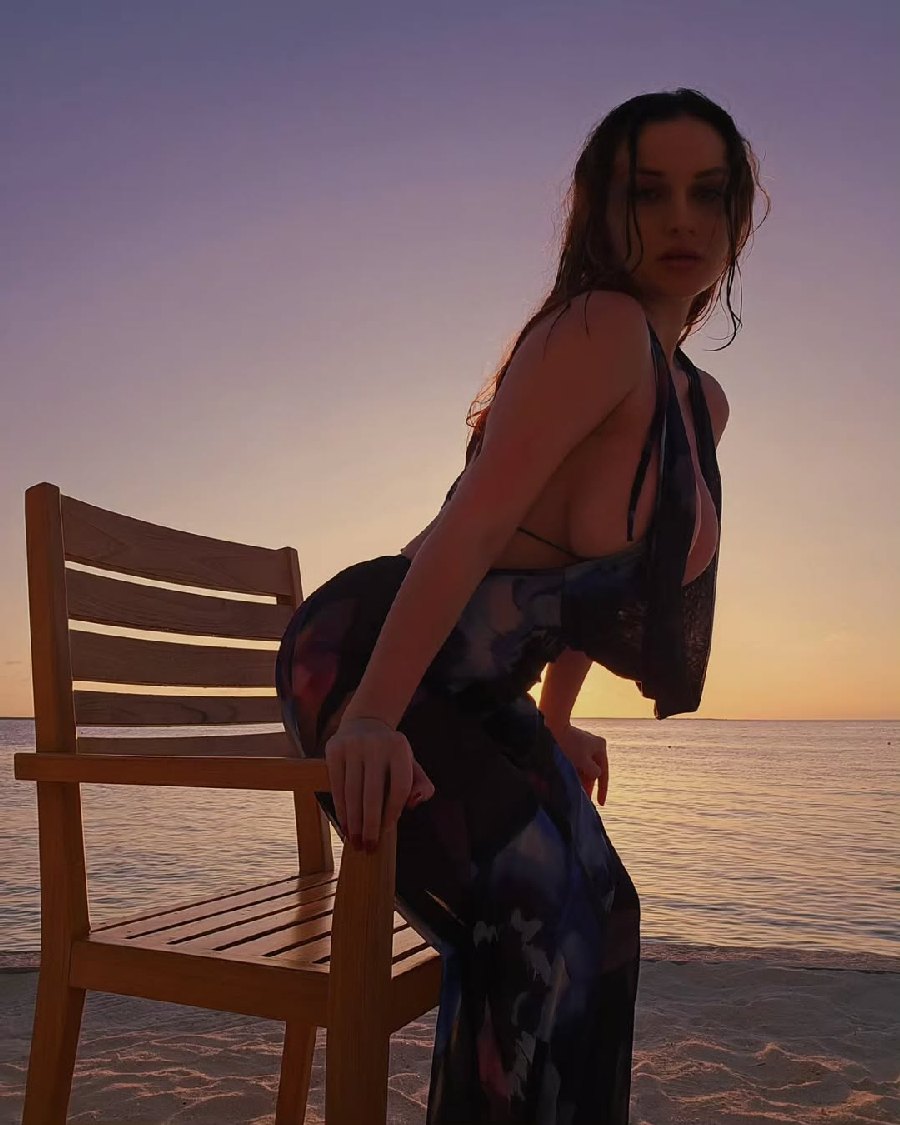 Sexy girl Miranda Faith nude in Huainan