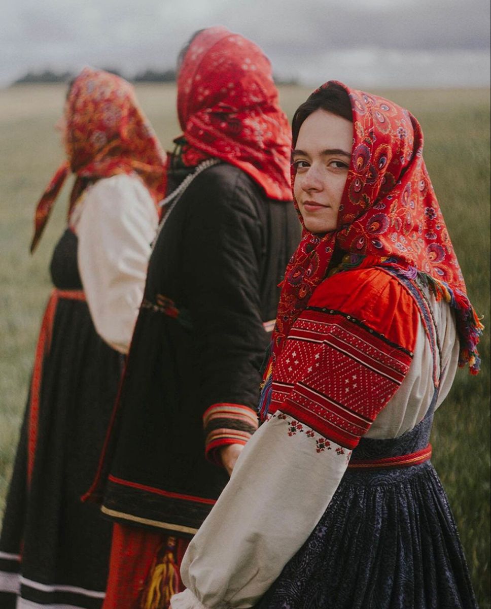 Women in Slavic costumes in Huainan