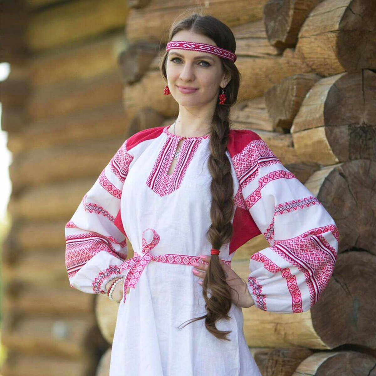 Girls in Slavic costumes in Huainan