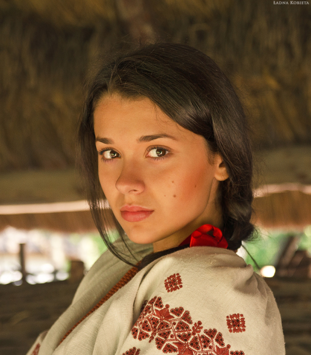 Girls in Slavic costumes in Huainan